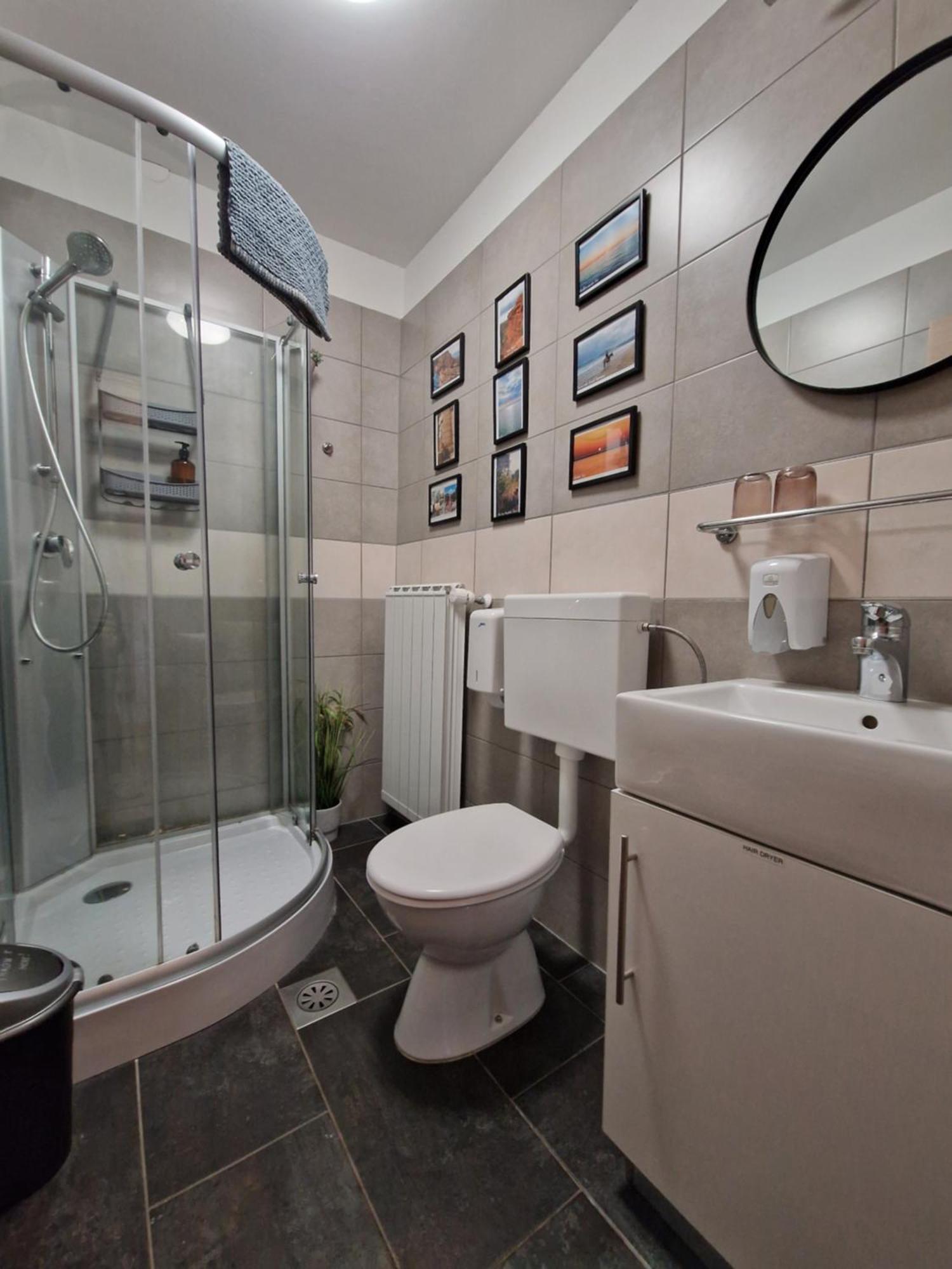 Friz&Fany Postojna City Center Экстерьер фото